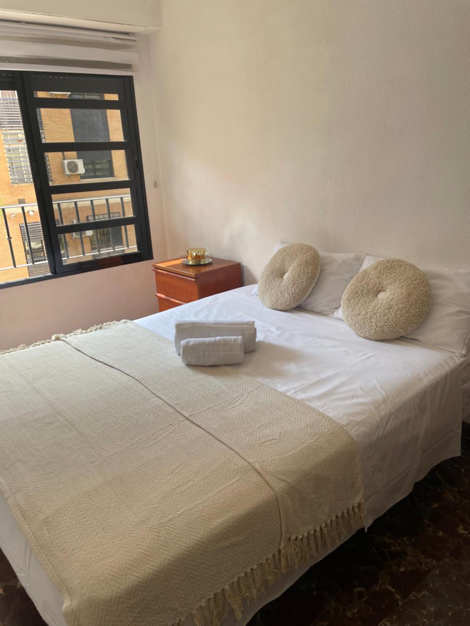 Appartamento Habitacion Cerca Del Centro De Valenza Esterno foto